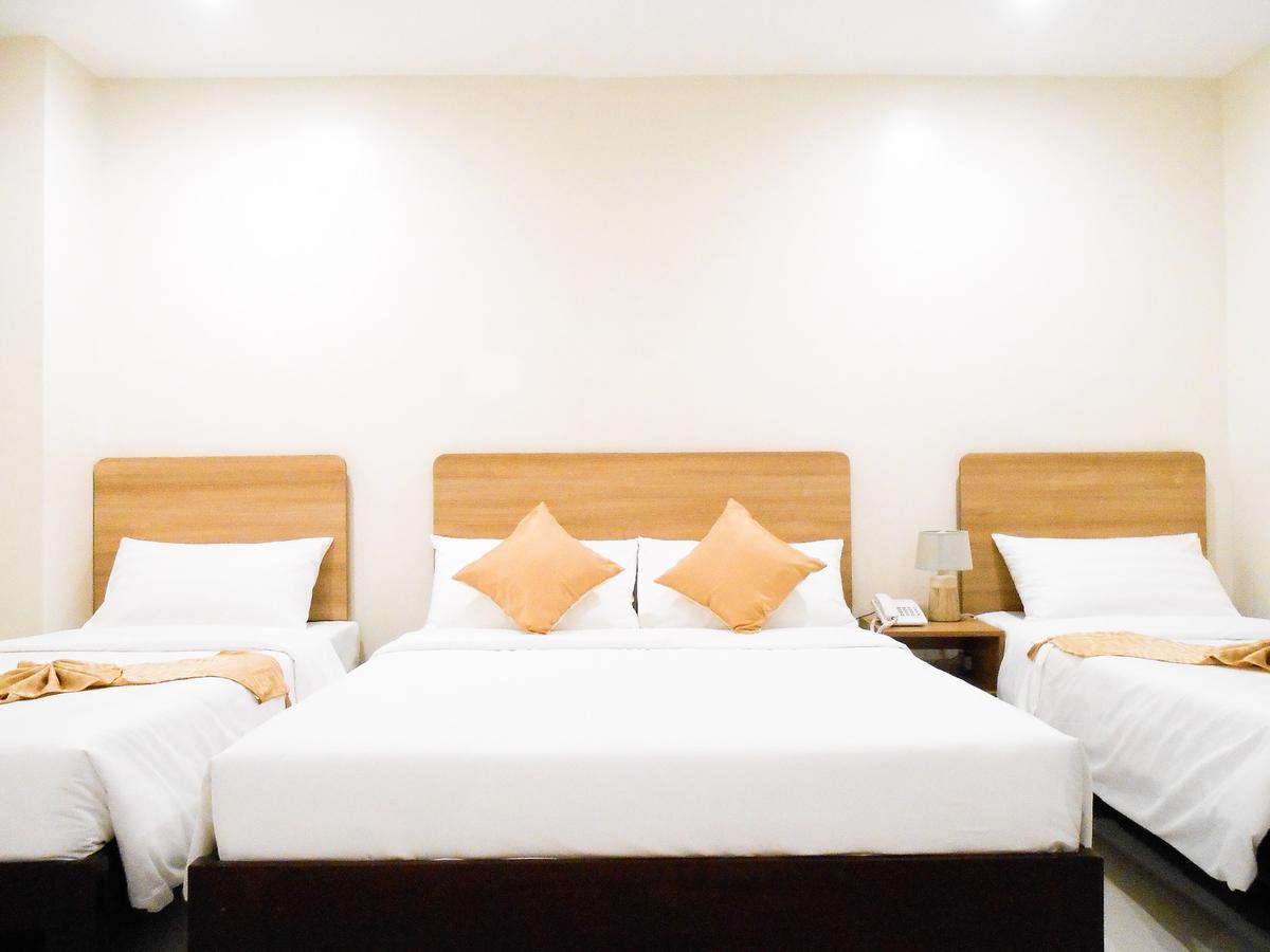 Rublin Hotel Cebu Esterno foto