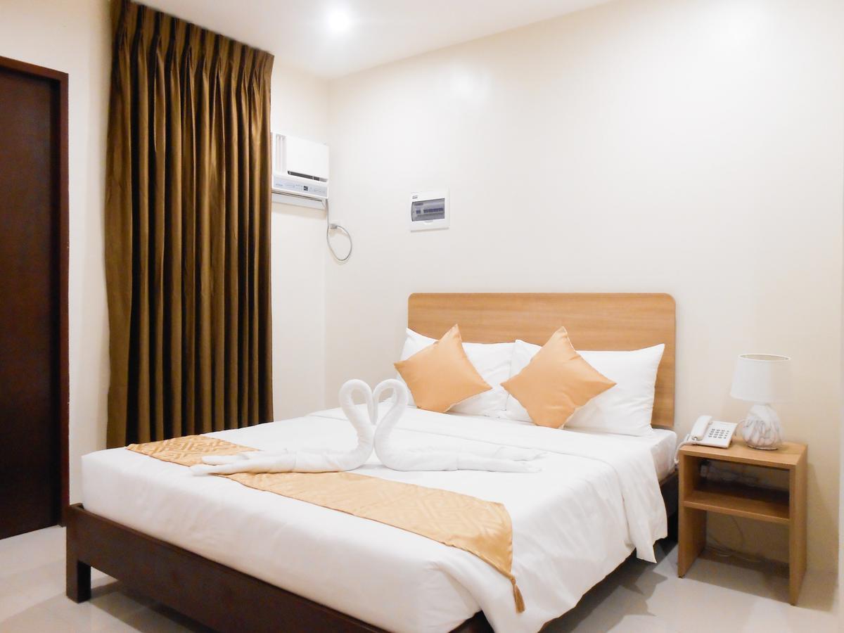 Rublin Hotel Cebu Esterno foto