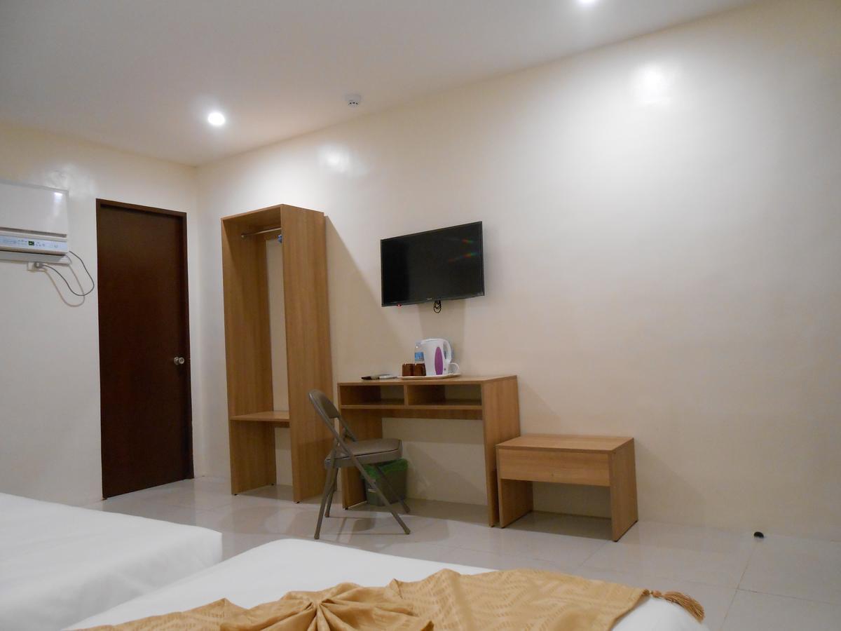 Rublin Hotel Cebu Esterno foto
