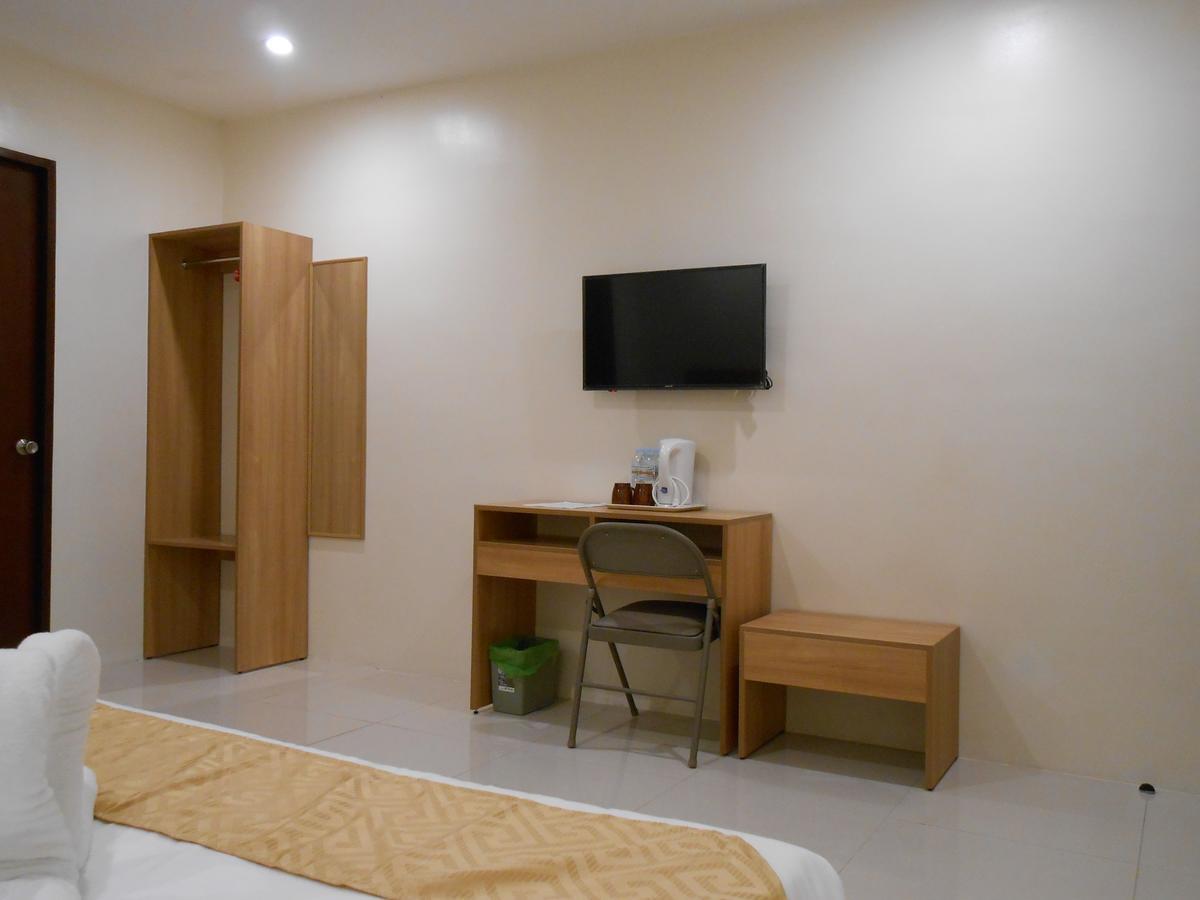 Rublin Hotel Cebu Esterno foto